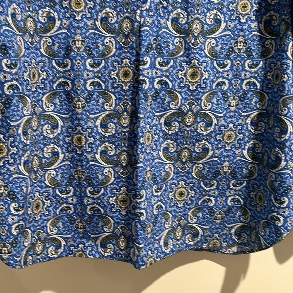 Lands End blue white yellow floral paisley top. Size 16. - Picture 3 of 6
